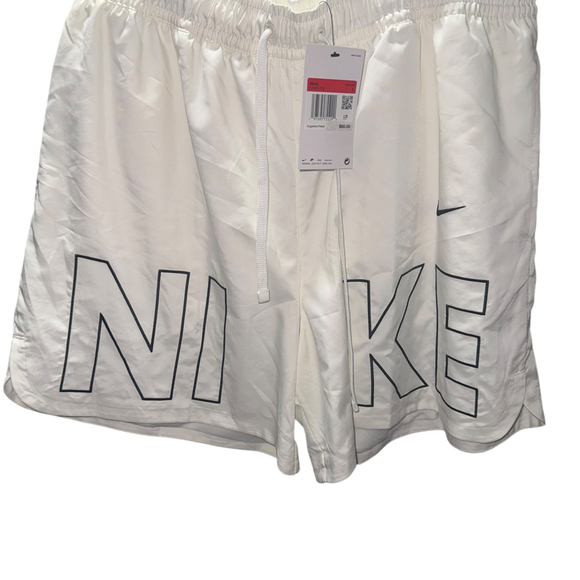 NIKE MEN’S SHORTS SIZE M NWT - Picture 1 of 3